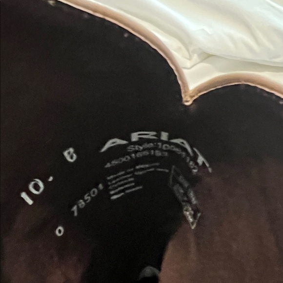 Ariat Tan Western Boots with Embroidery - Picture 7 of 10